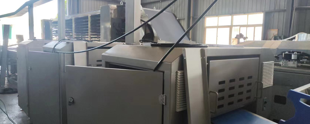 适用于商业比萨饼店的精密自动面团滚筒机